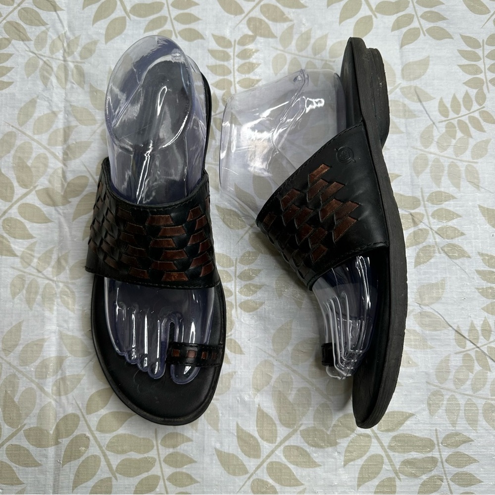Born Lotte Brown Black Woven Leather Sandals Toe Ring 60903 Woman’s Size 8